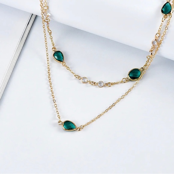 Multiple strand choker/necklace gold plate and green &clear Swarovski crystal - Picture 2 of 3